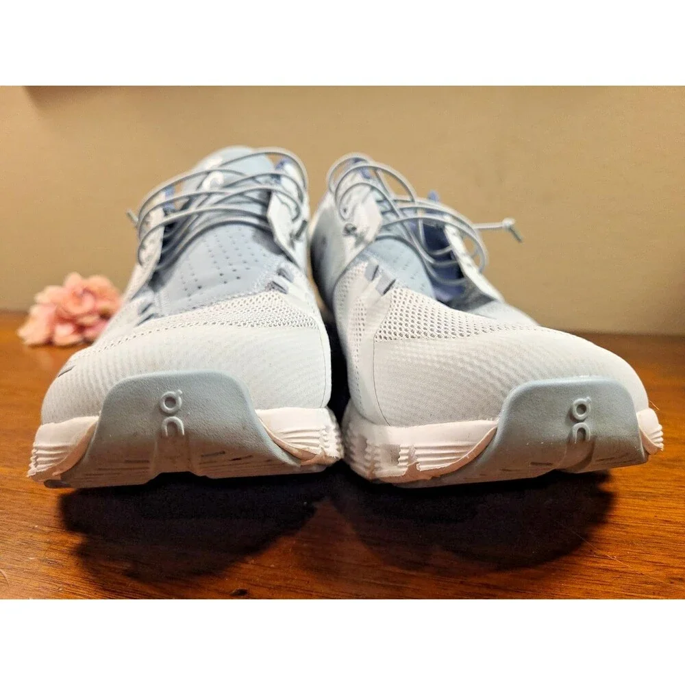 On Cloud 5 Womens Running Shoes Light Blue 59.98895 US 8.5 Low Top Sneakers